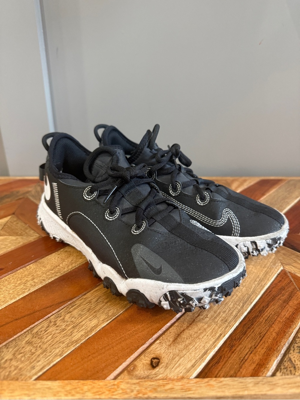 Nike Future Field Boy’s Turf Cleats Size 2Y